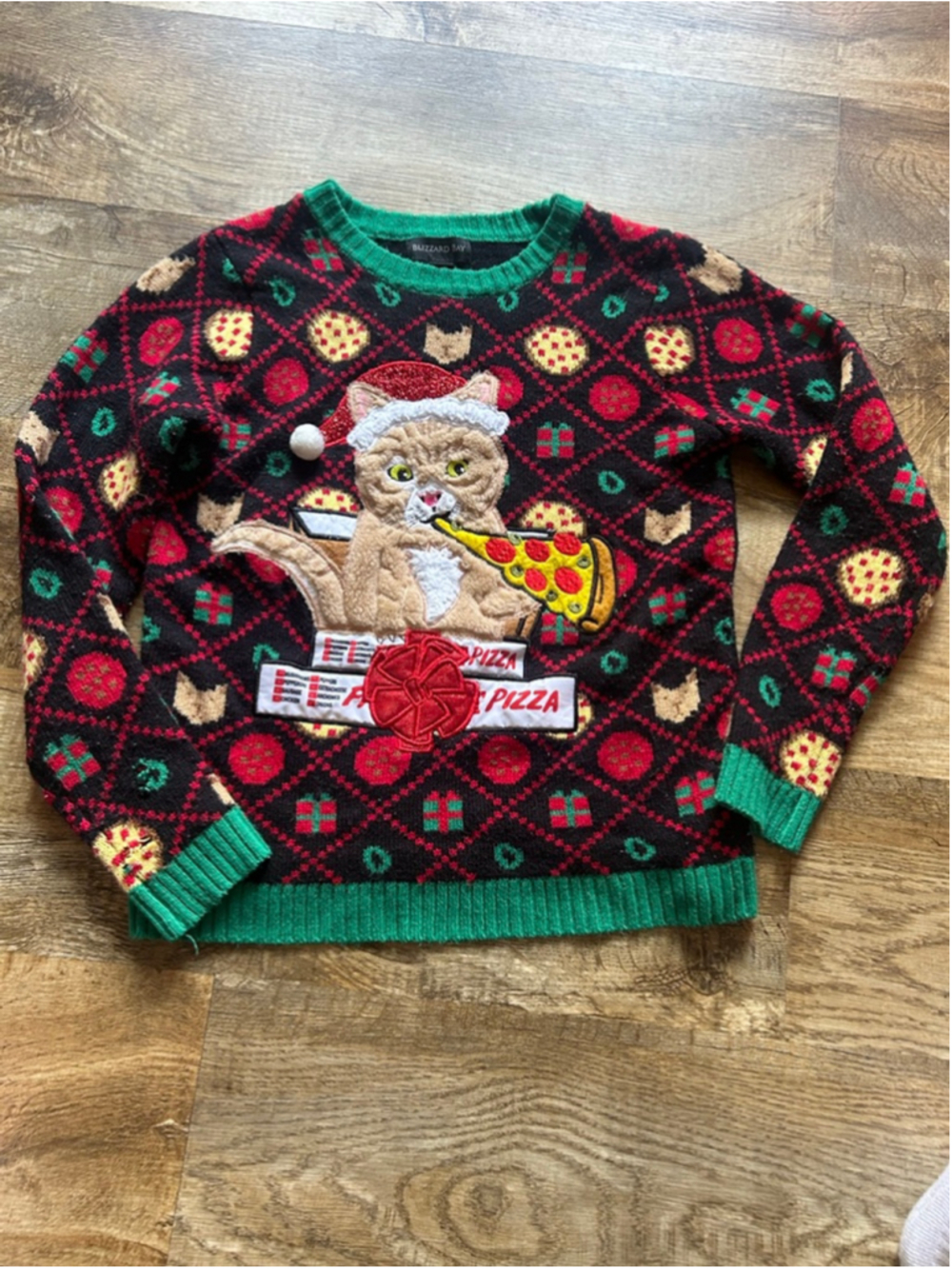 Blizzard Bay Cat Pizza Santa Christmas Sweater L